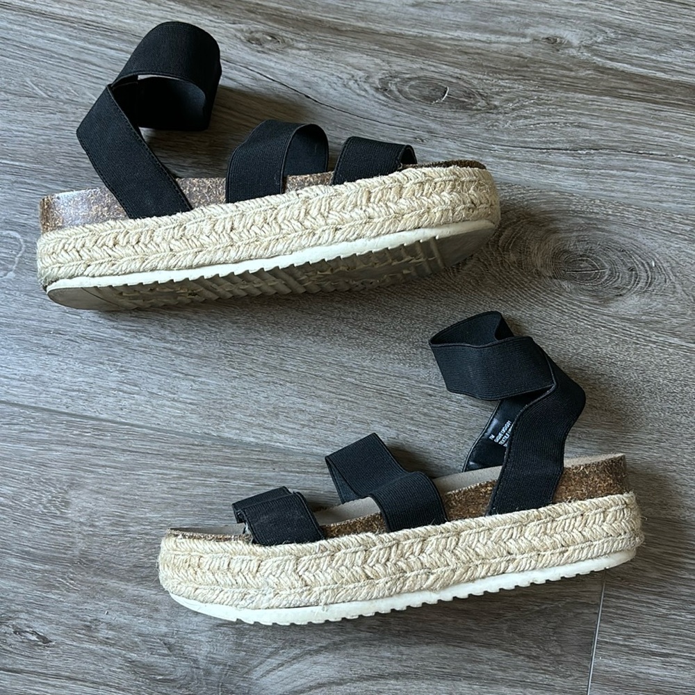 Platform sandals